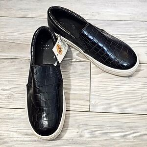 (30-2722)  A New Day Black Bibi Size 6.5